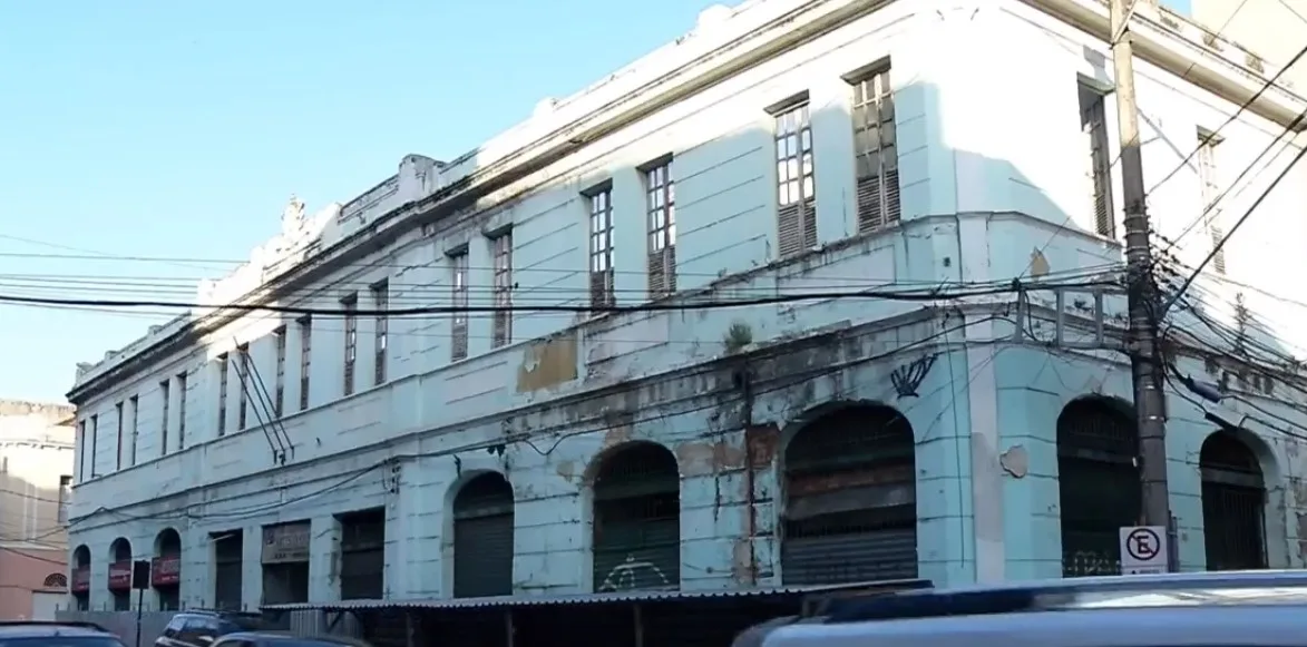 Referência artística e cultural de Vitória, Mercado Capixaba está abandonado há mais de 10 anos