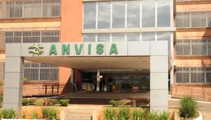 Anvisa amplia lista de empresas de petiscos com lotes suspeitos; veja quais são