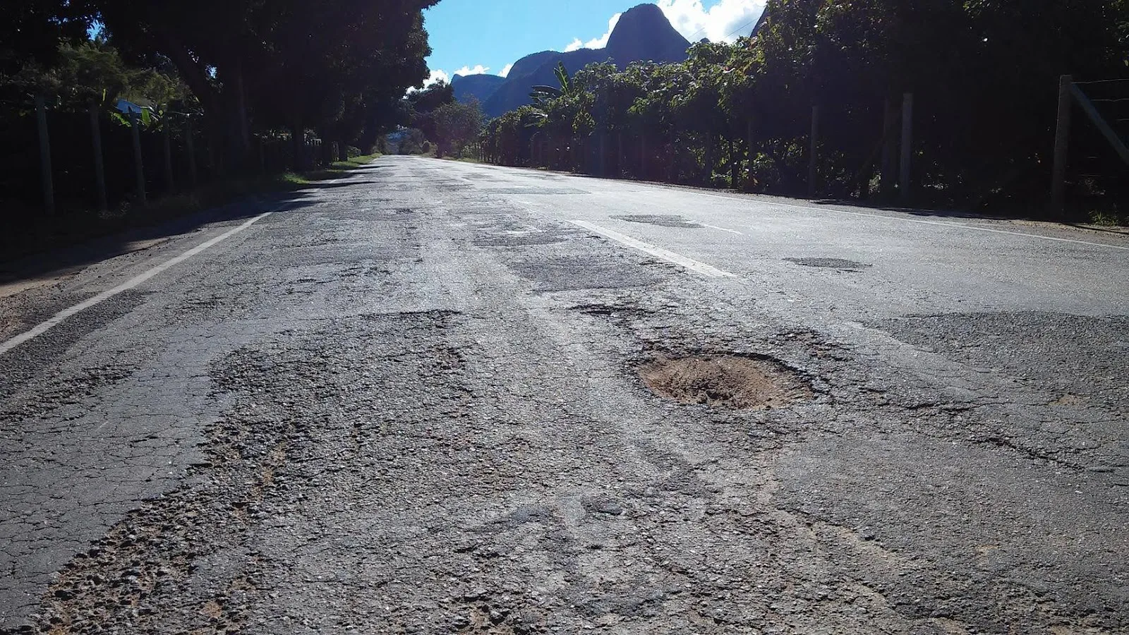 Deputado quer a recuperação de rodovia entre Frechiani em Colatina a Pancas