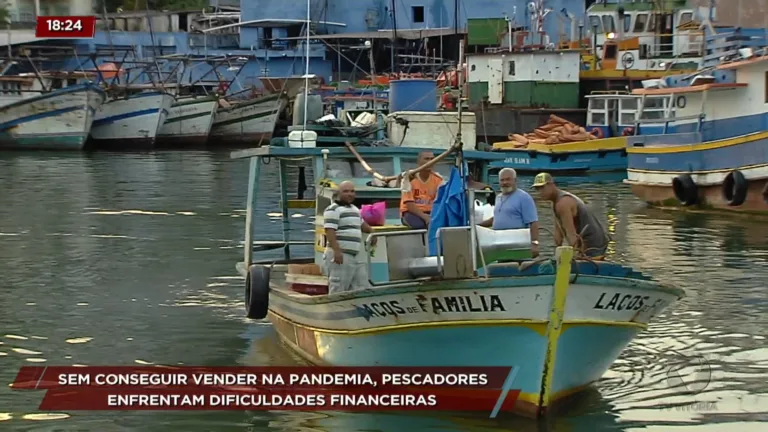 Sem conseguir vender na pandemia, pescadores enfrentam dificuldades financeiras