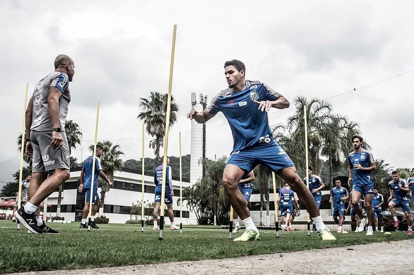 Sem Pituca, Ferraz e Derlis González, Santos faz 1º treino para encarar Botafogo