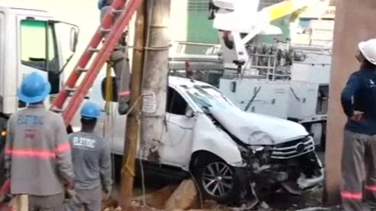 Suspeito de bater em poste após roubar caminhonete já tinha passagem por tráfico de drogas