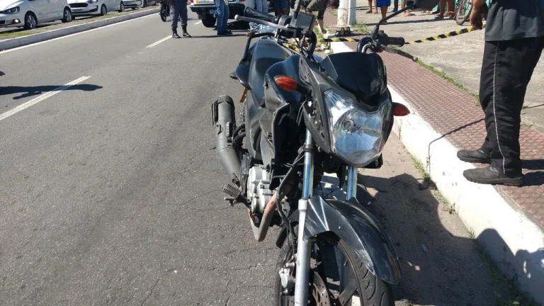 Instrutor de autoescola morre após acidente de moto na Serra