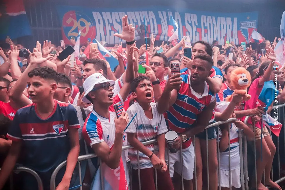 Que festa! Fortaleza embarca para final da Sul-Americana