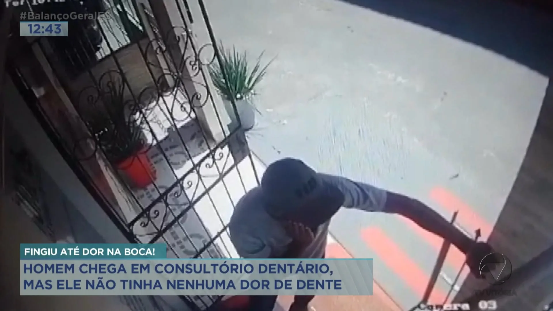 Homem chega consultório dentário, mas ele não tinha nenhuma por dente