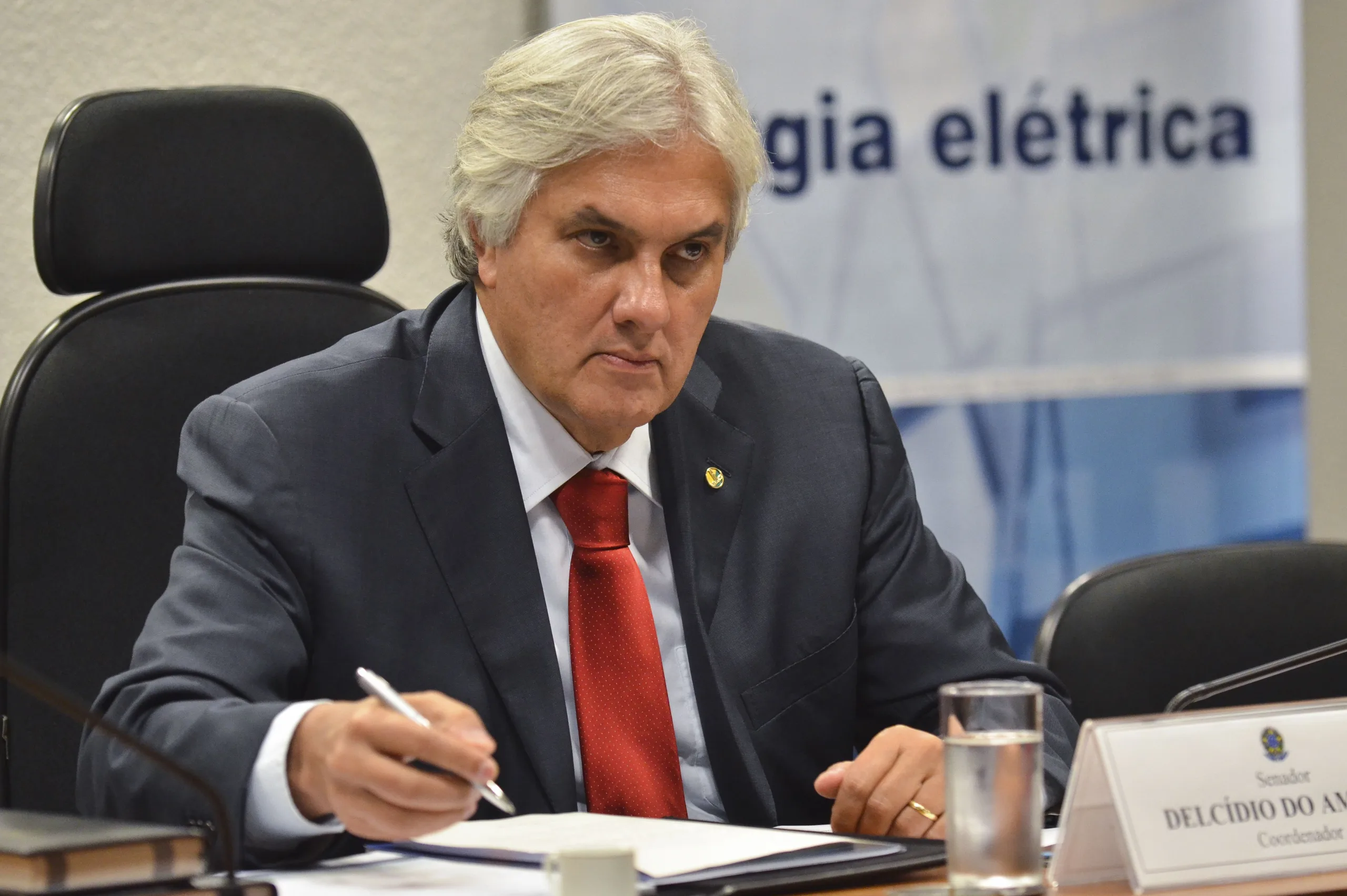 Brasília – Senador Delcídio do Amaral coordena o 1º Fórum Nacional de Infraestrutura. Em debate, transporte, energia elétrica, combustíveis, mineração, telecomunicações, saneamento, entre outros(José Cruz/Agência Brasil)