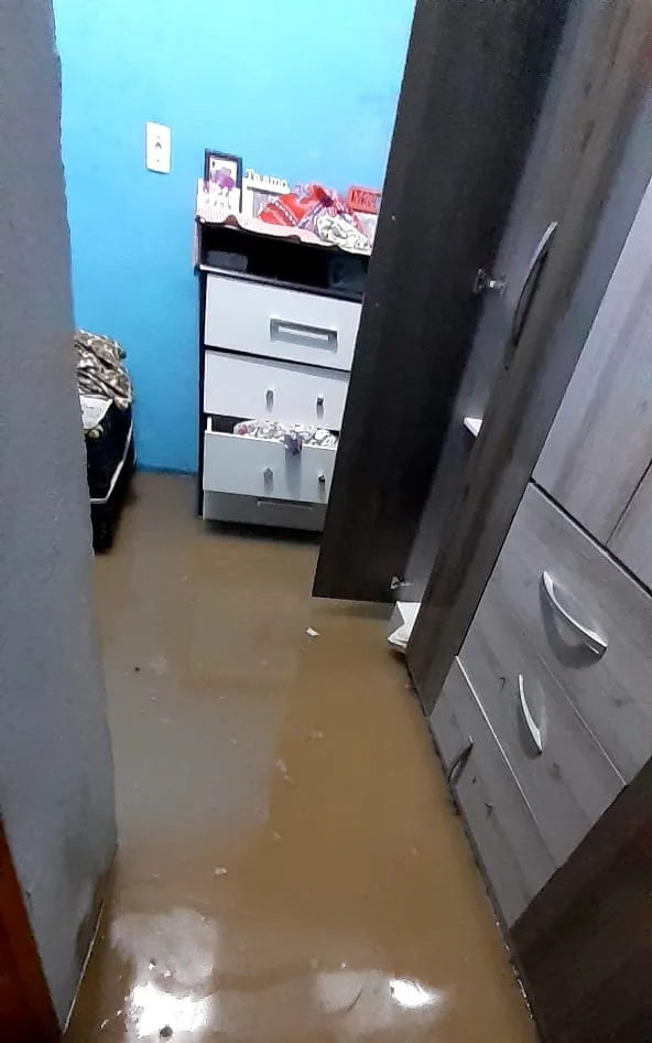 GALERIA | Chuva deixa ruas alagadas e casas debaixo d'água no ES