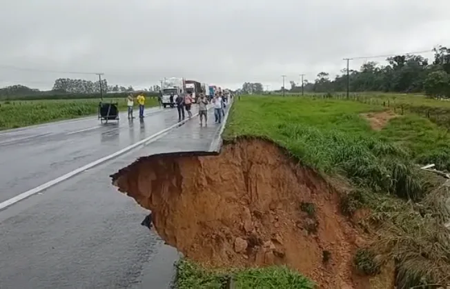 Confira todos os pontos de interdição das rodovias no ES