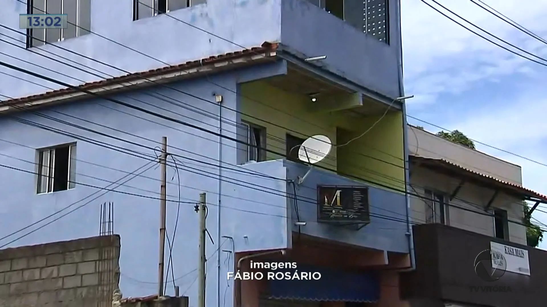 Mulher é morta a facadas dentro de casa em Balneário Carapebus, na Serra