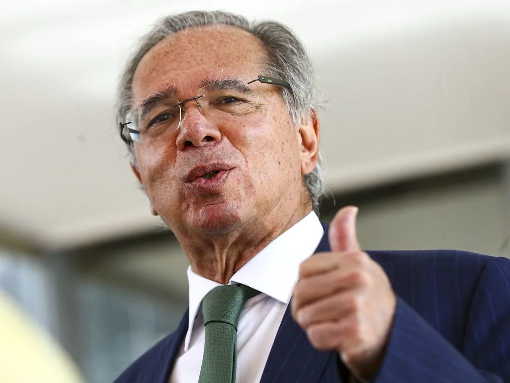 O ministro da Economia, Paulo Guedes, durante entrevista coletiva.