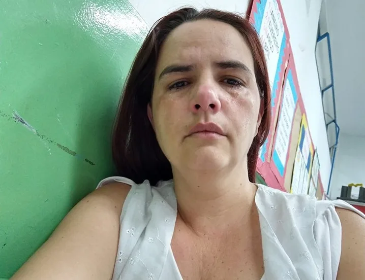 Professora é agredida por mãe de aluno em escola: "profissão ingrata"