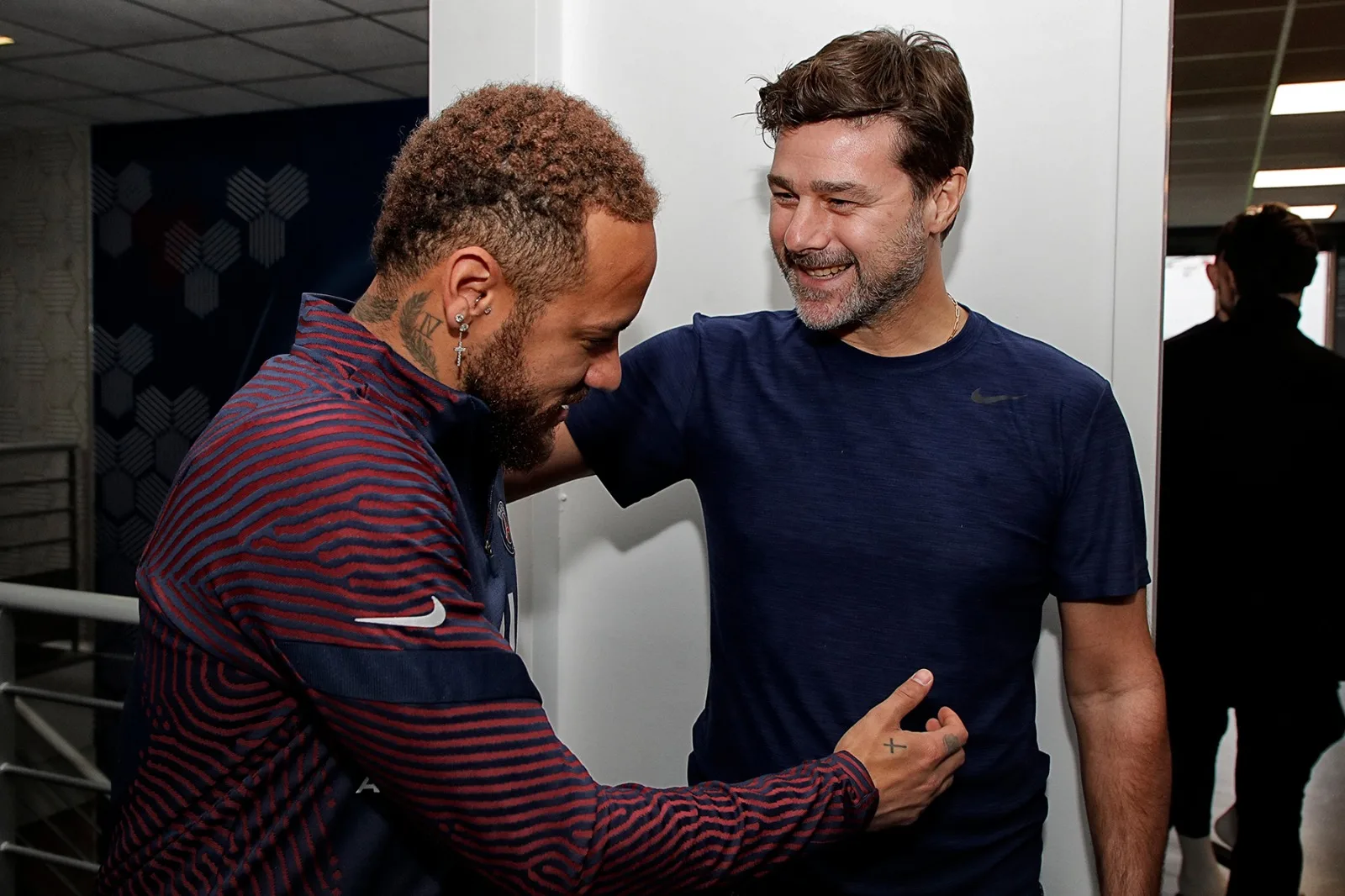 Linha-dura, Pochettino tem missão de 'domar' Neymar e levar PSG ao título europeu