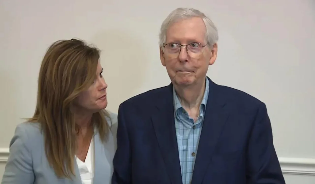 Mitch McConnell, senador republicano que 'congelou' em entrevistas, anuncia aposentadoria