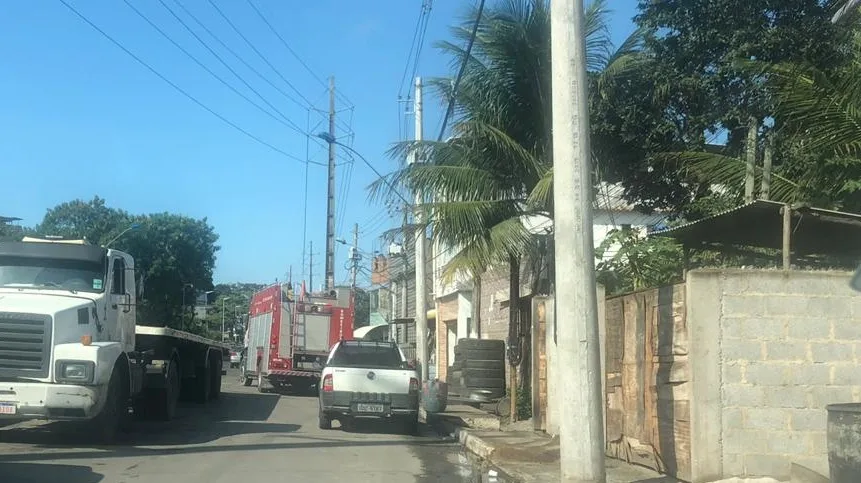 Incêndio destrói casas e deixa moradores feridos em Vila Velha