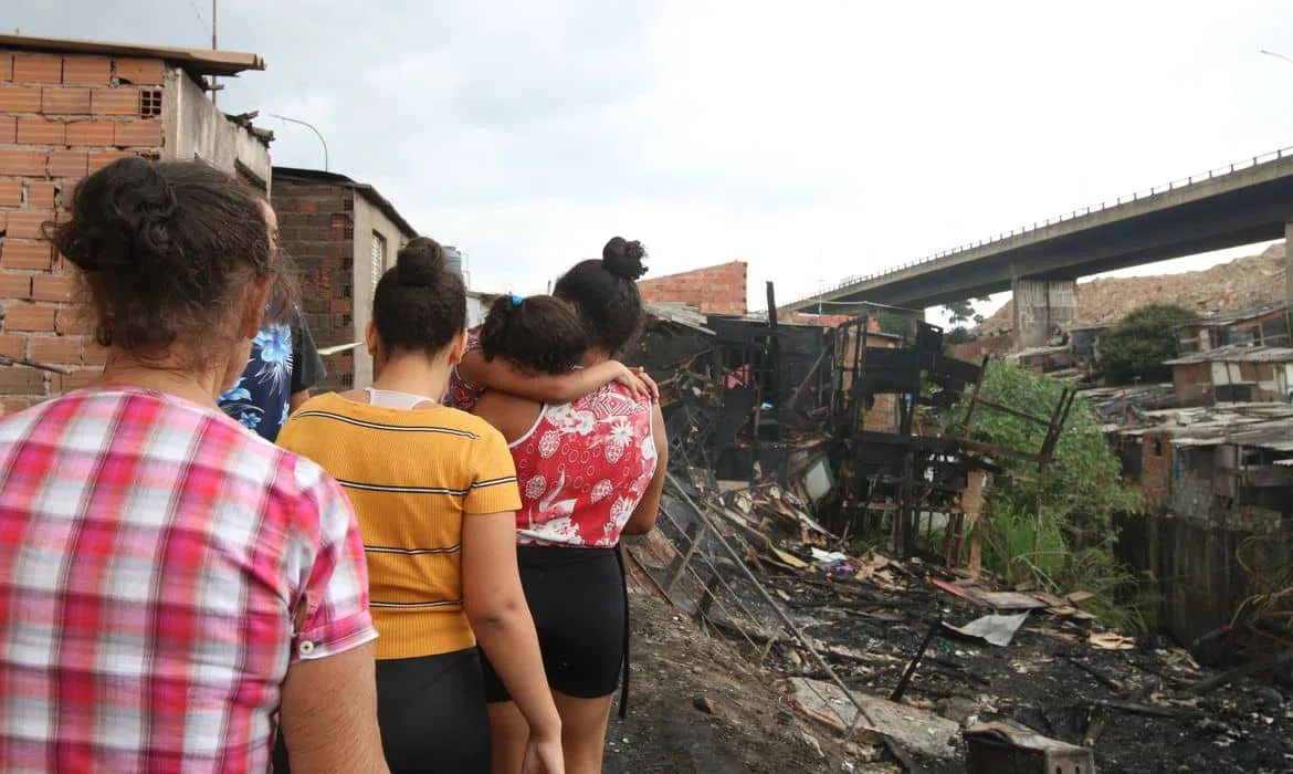 Favela atingida por Incêndio na Zona Leste. Foto: Rowena Rosa/Agência Brasil 