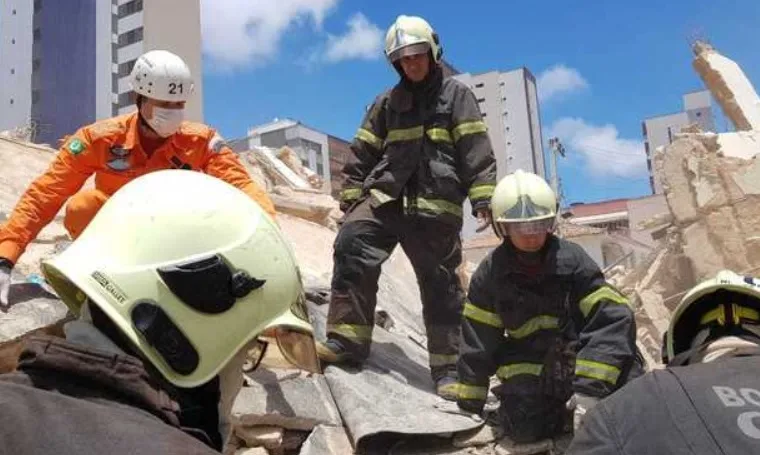 'Tragédia anunciada', diz filho de vítima de desabamento em Fortaleza