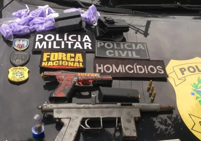 Polícia apreende adolescente apontado como gerente do tráfico em morro de Vitória