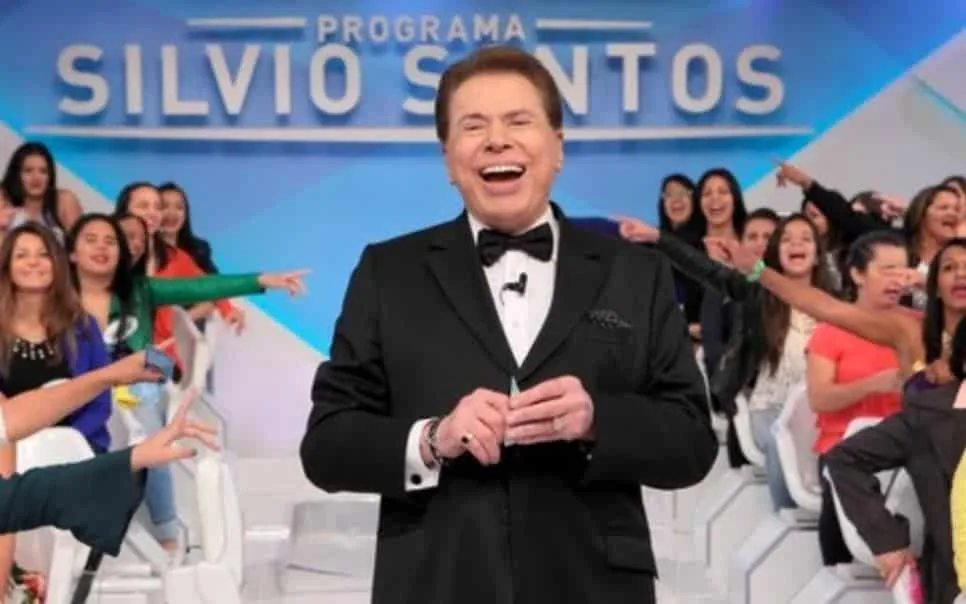 Silvio Santos recebe alta hospitalar após ser internado com H1N1