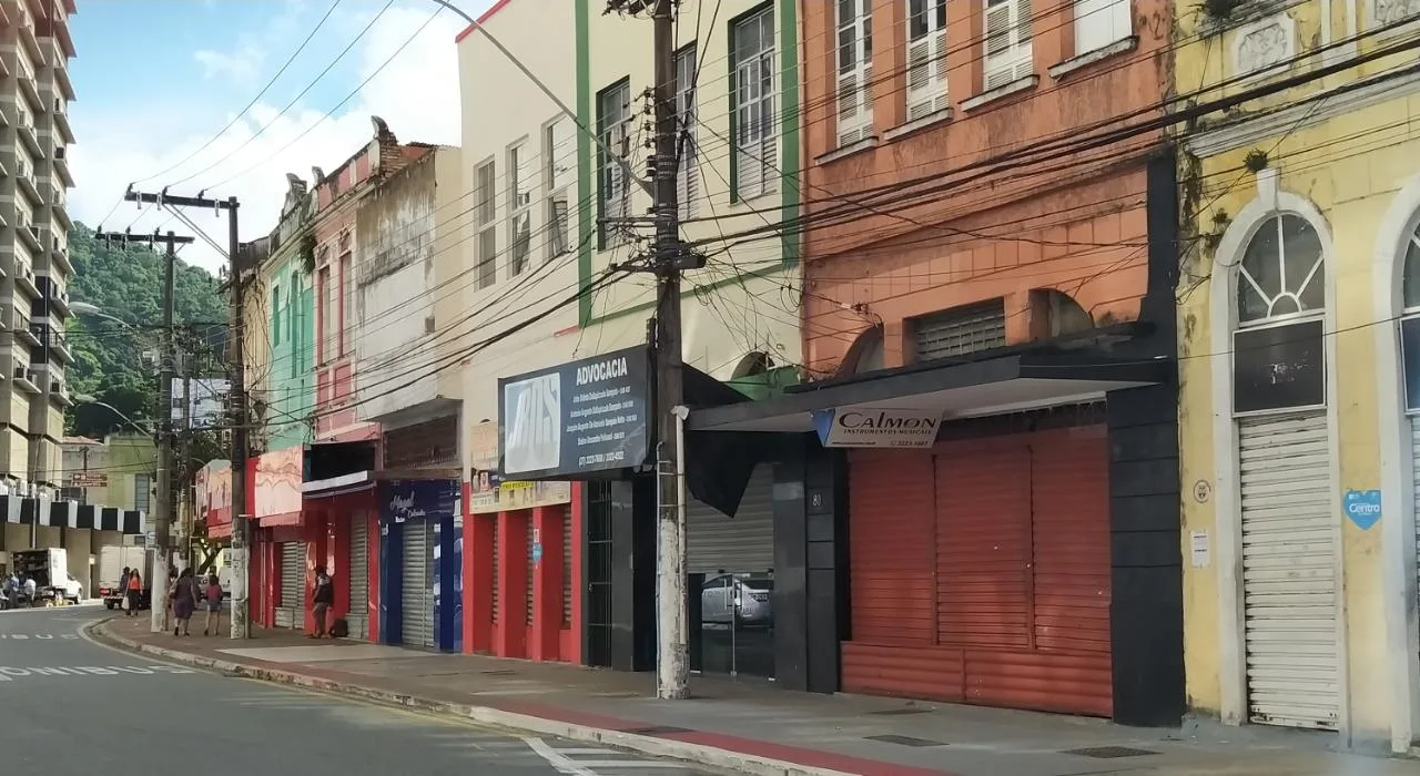 Pandemia agrava situação do comércio no Centro de Vitória, que sofre com o abandono