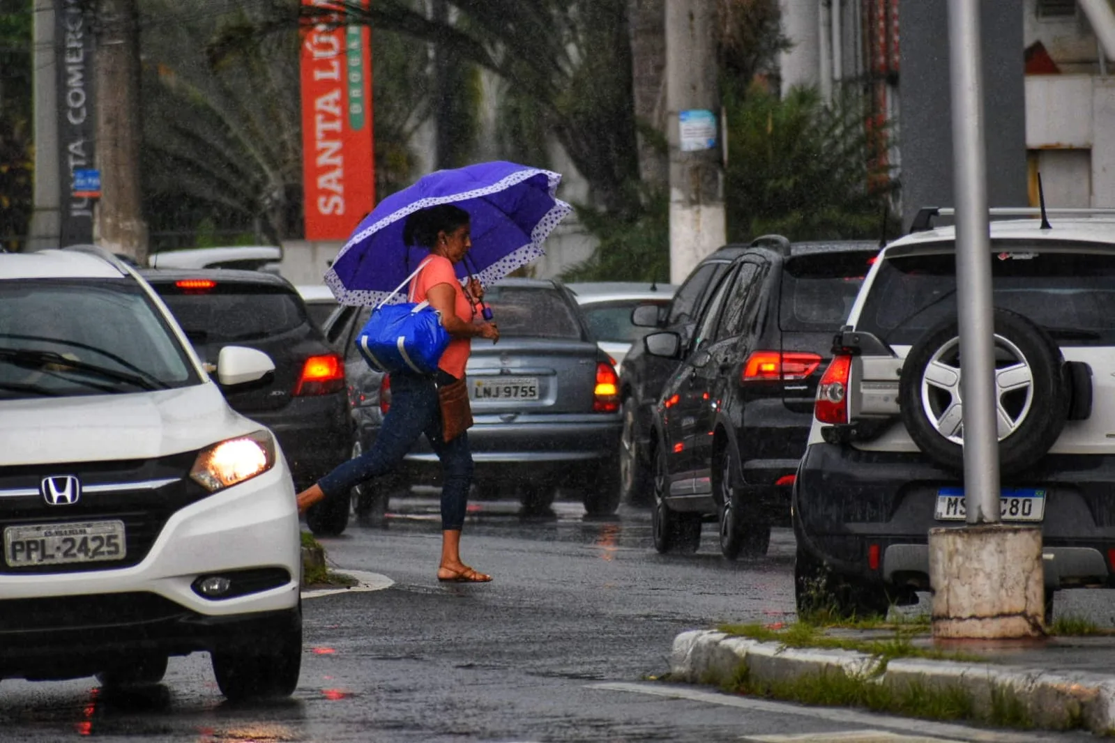 VÍDEO | Meteorologista do Incaper alerta para volume de chuva nesta terça no ES