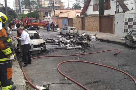 Vítimas de queda de avião em BH passam por cirurgia e estão internadas no CTI