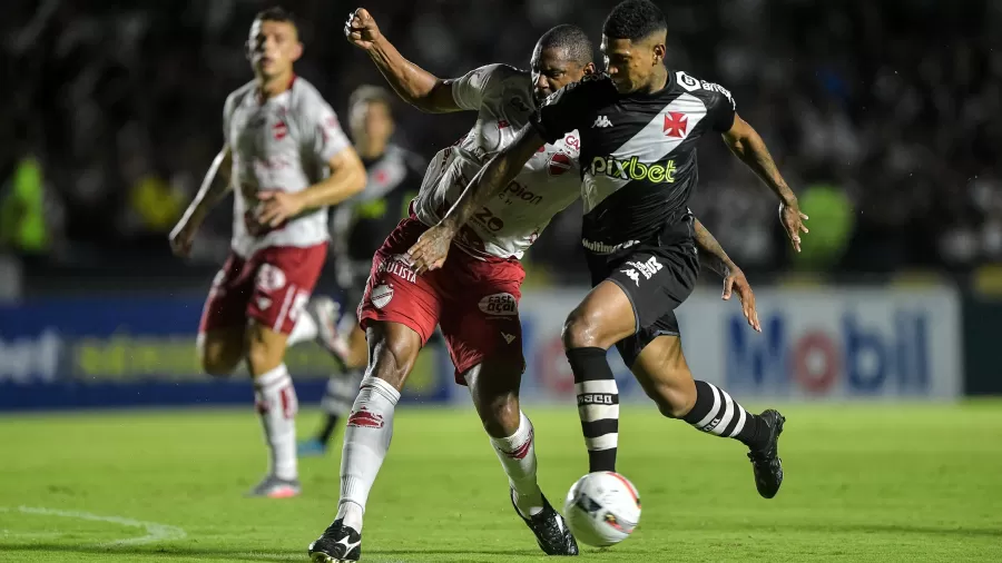 Vasco apenas empata com Vila Nova e deixa campo vaiado na estreia da Série B