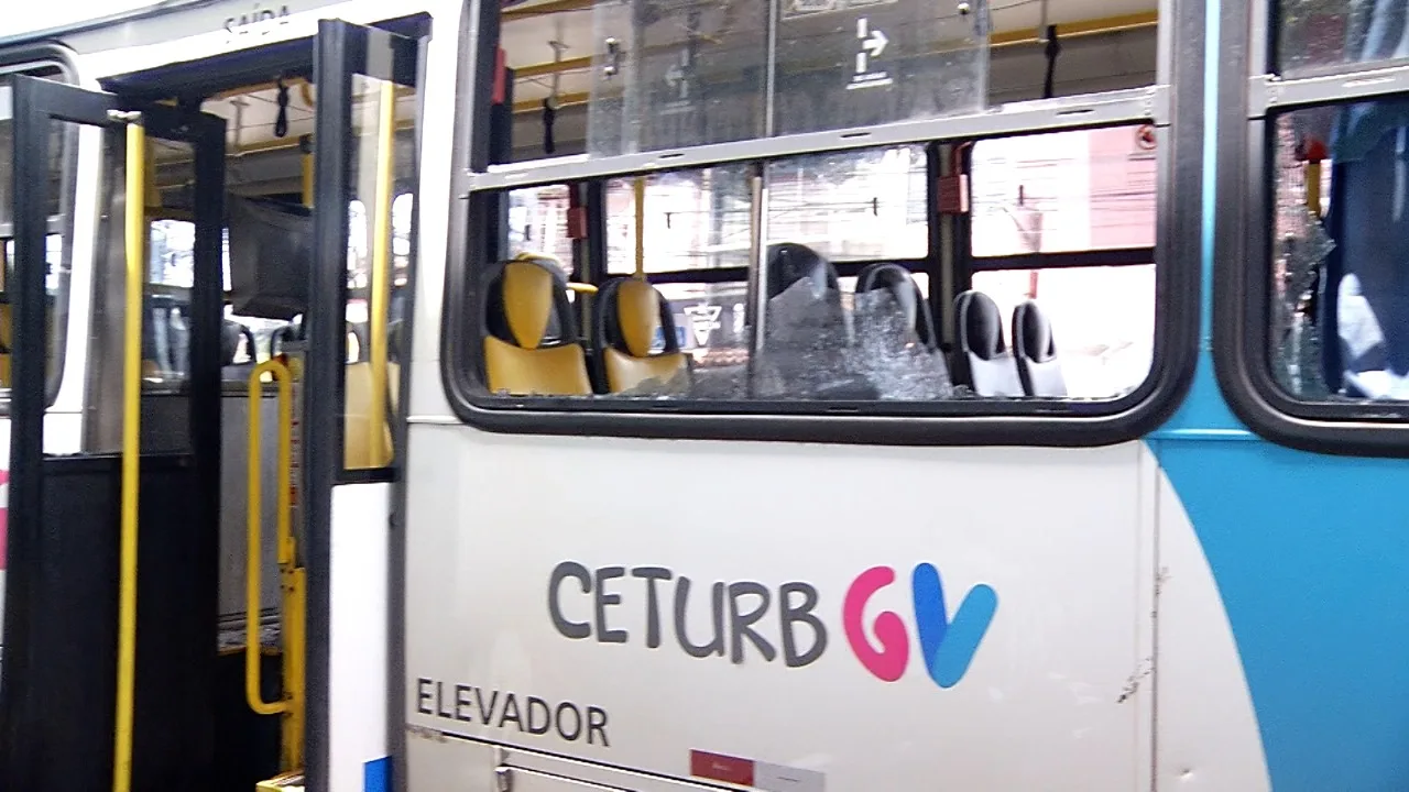 Bairros ficam sem ônibus após confronto a tiros em Vila Velha