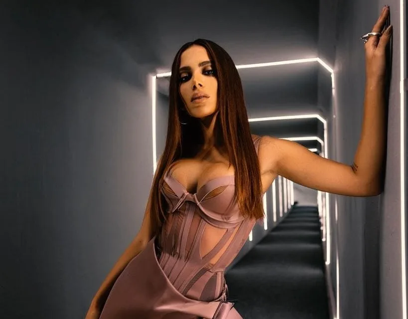 Anitta explica por que trocou festa de Kardashian por evento de Carla Perez