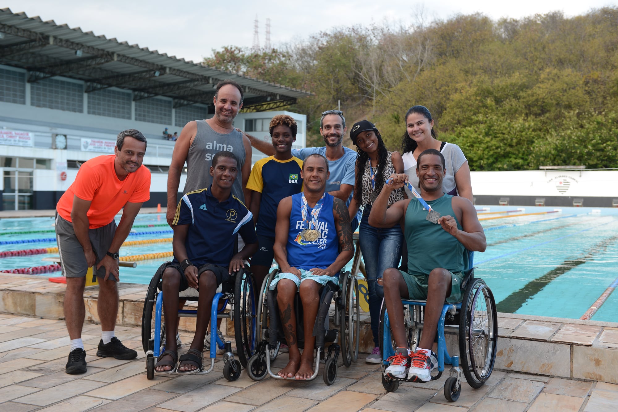 Equipe de natação paralímpica busca patrocínio para disputar brasileiro em junho