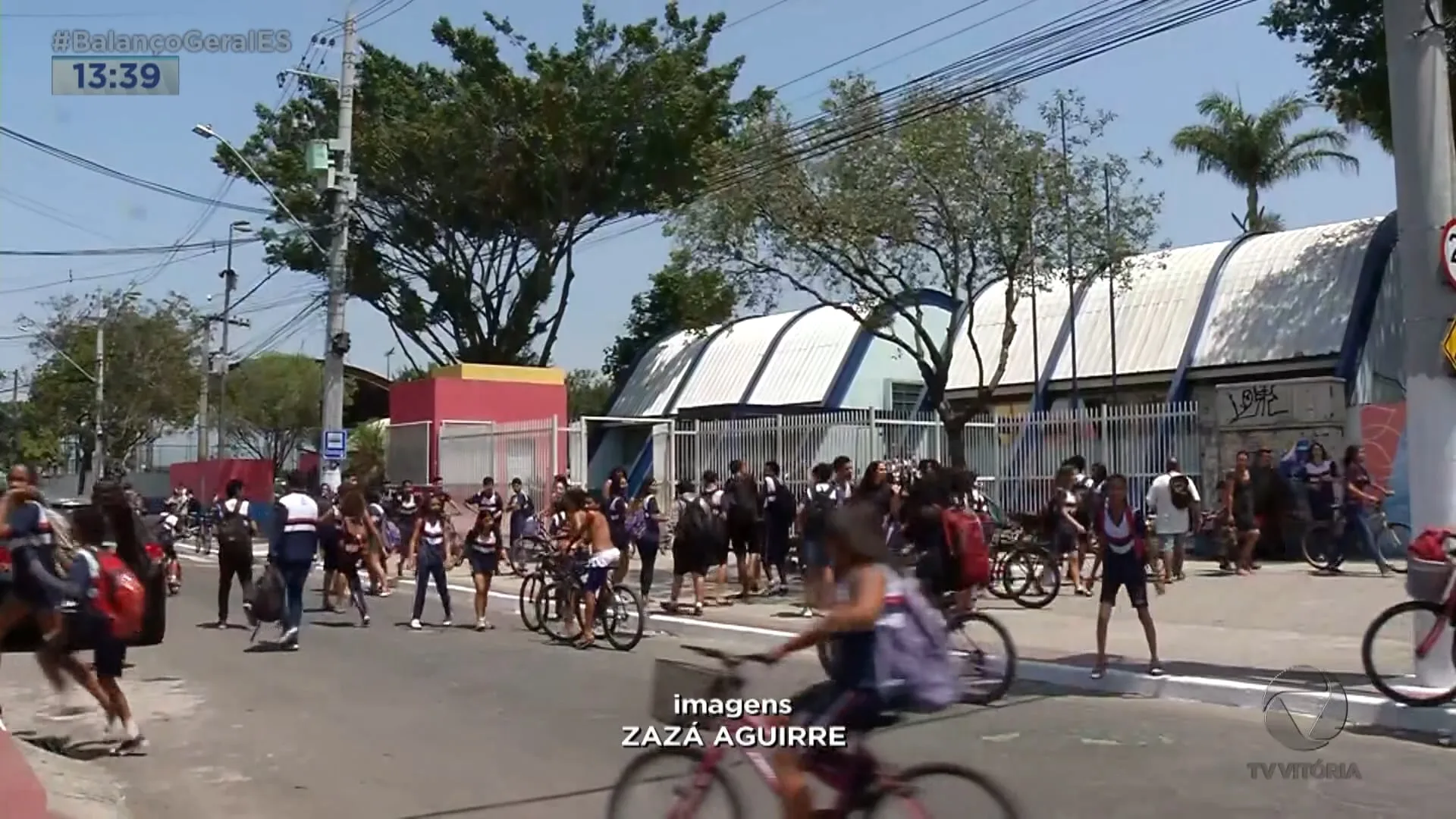 Pais e alunos reclamam de falta de ventiladores em escola