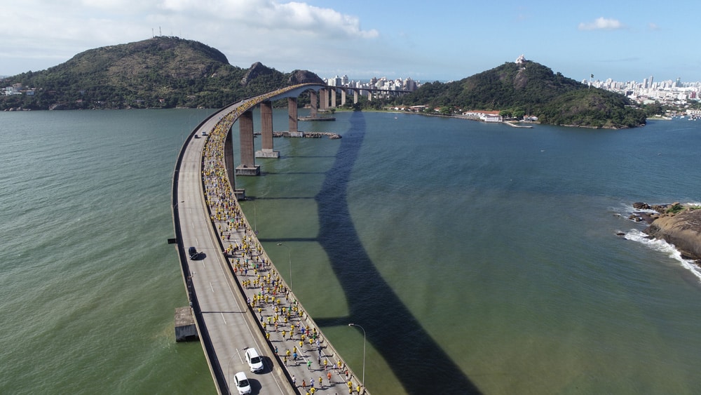 Passagem pela Terceira Ponte é um dos momentos mais aguardados pelos corredores