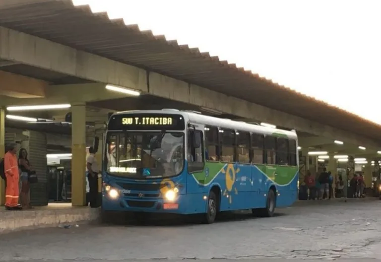 Homem é assaltado no Terminal de Itacibá ao voltar do trabalho