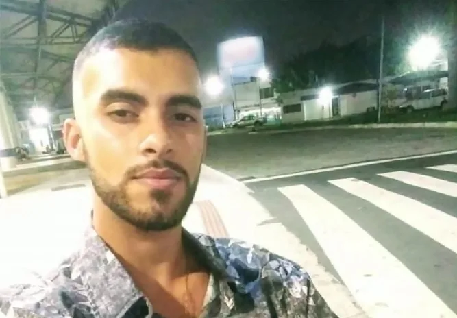 Família de jovem assassinado na Praia da Costa desabafa: 'enquanto eu tiver forças, vou até o final'