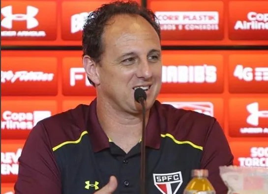 Pedido por Rogério Ceni, Cícero pode voltar ao São Paulo