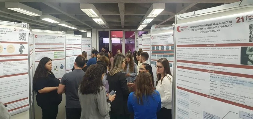 Evento destaca produção científica de alunos de medicina