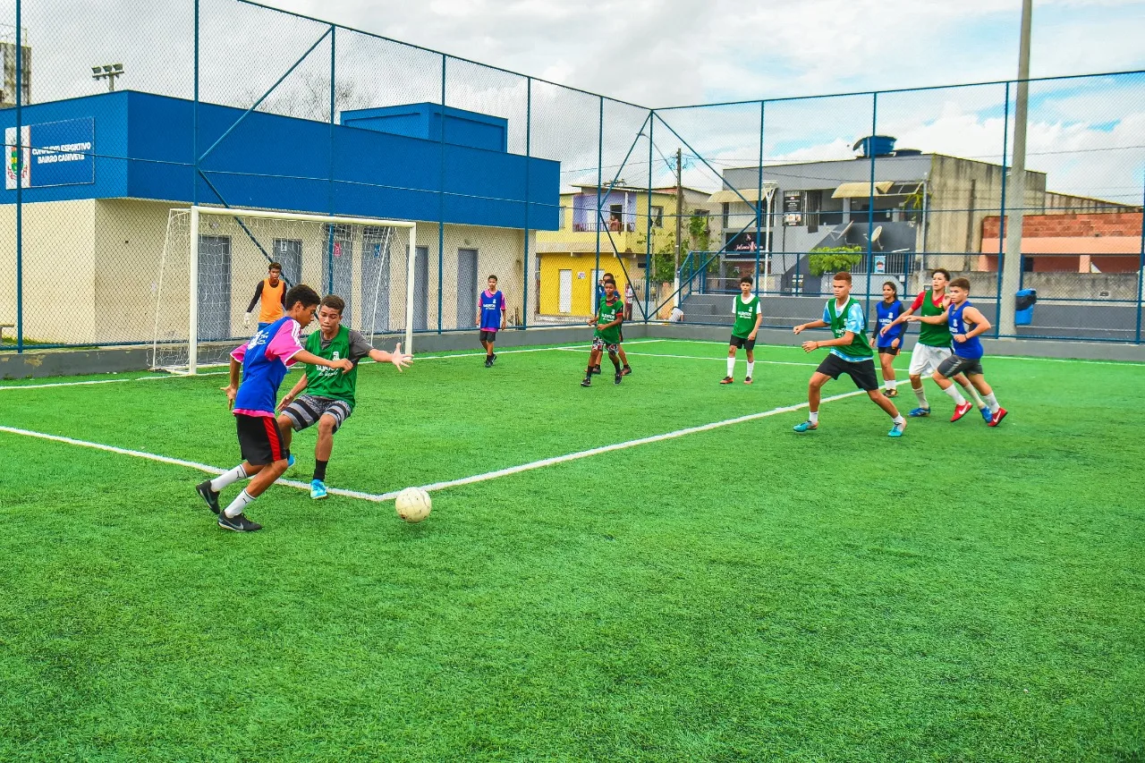 Escolinhas de Futebol da Prefeitura de Linhares retomam atividades