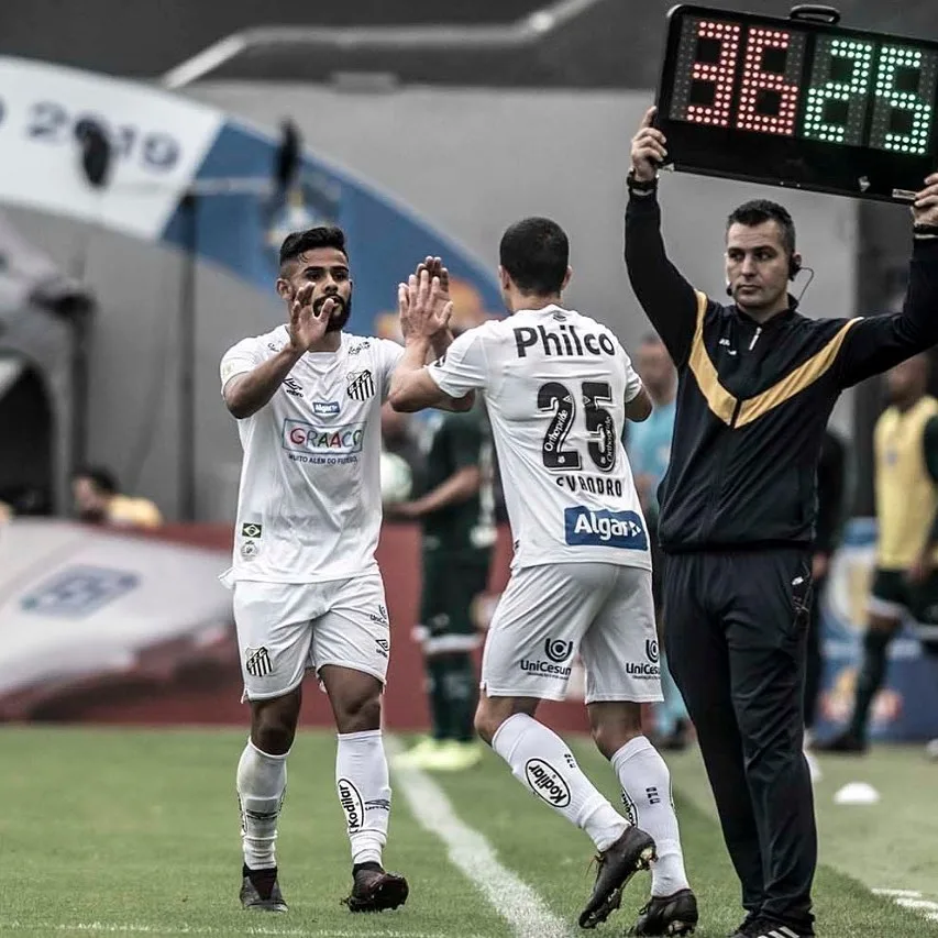 Após 3 jogos sem marcar, Evandro mira desencantar no Santos contra o seu ex-time