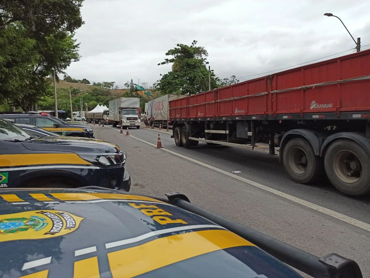 MPF pede que PRF identifique manifestantes que bloqueiam rodovias no ES