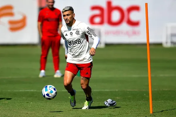 Arrascaeta reforça o Flamengo na final da Copa do Brasil no Morumbi