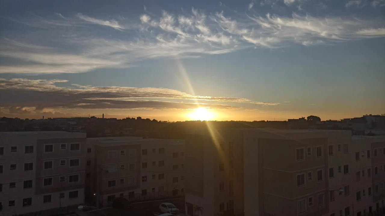 Quinta-feira de sol, mas há previsão de chuva no ES. Saiba quando