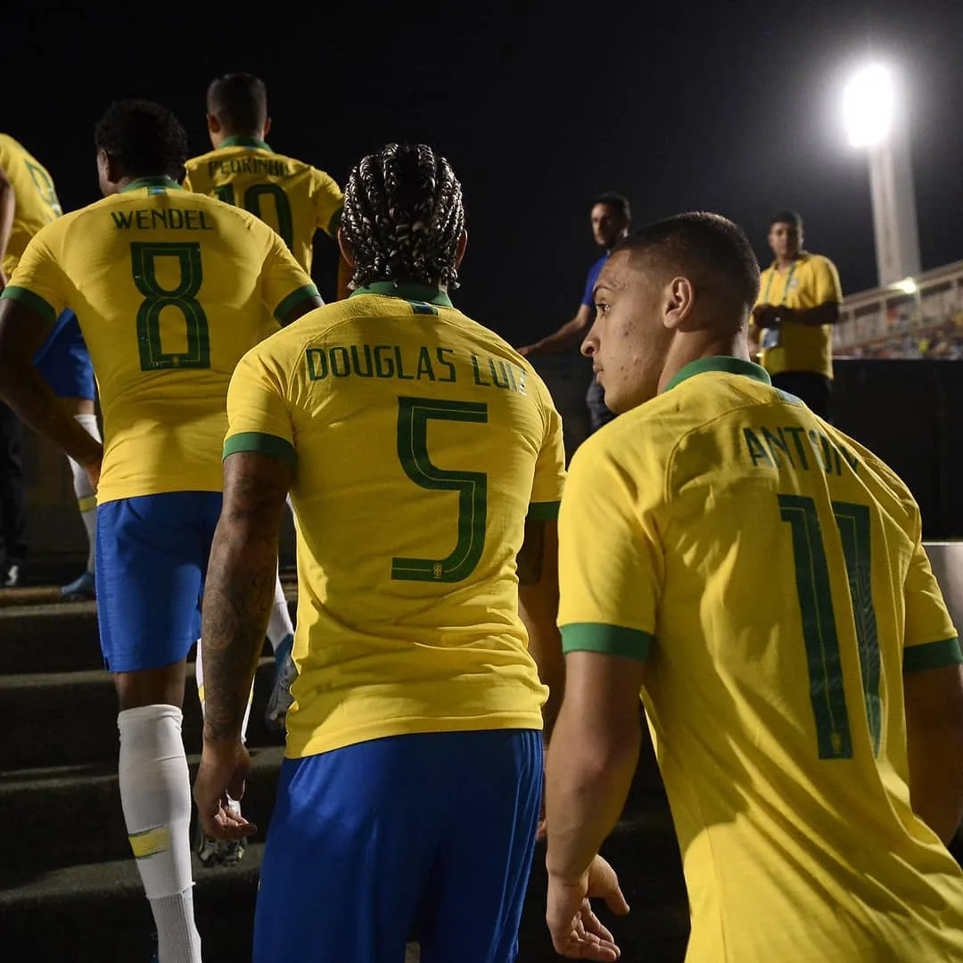 Antony brilha e seleção olímpica vence Venezuela em Recife