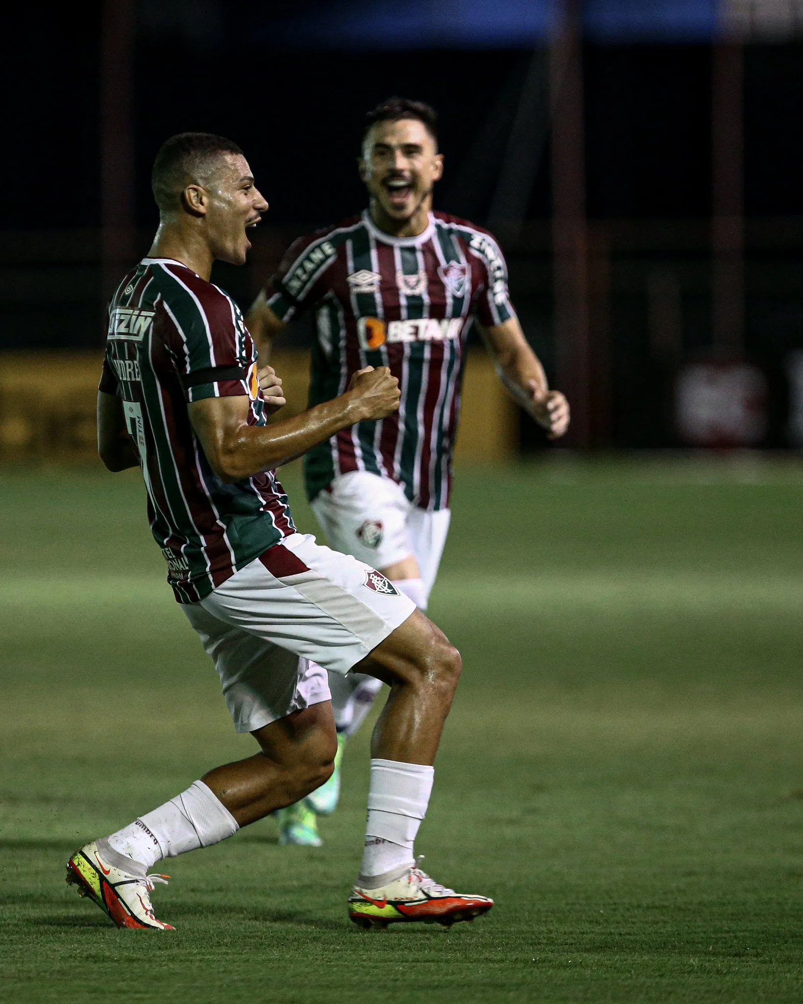 Fluminense bate o Nova Iguaçu e lidera Carioca com seis vitórias consecutivas