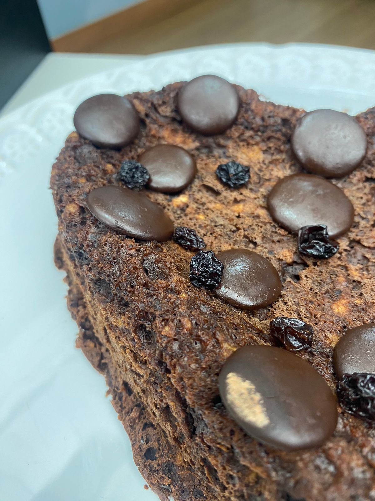 Receita: como fazer delicioso bolo de banana com gotas de chocolate