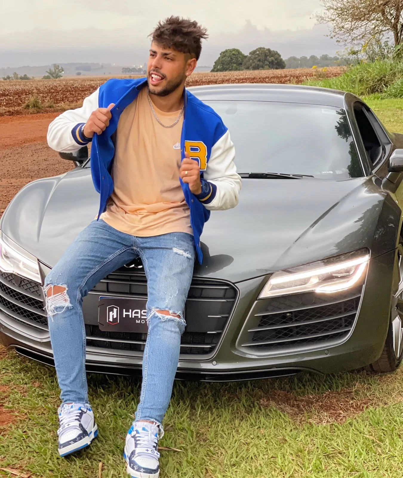 Thiago Reis, youtuber de GTA RP, compra carro avaliado em R$ 1 milhão