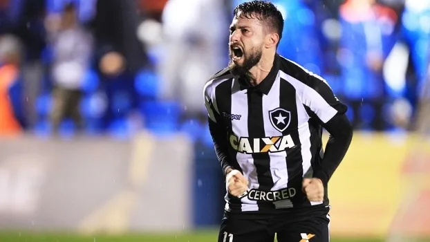 João Paulo faz críticas ao time do Botafogo: 'Tem que falar menos e trabalhar mais'