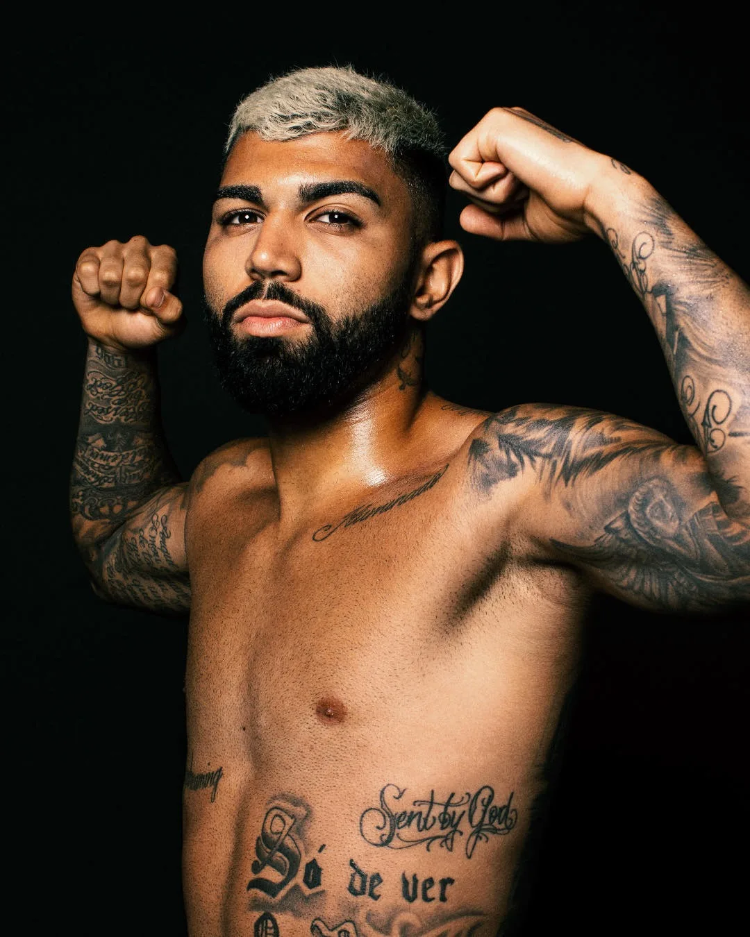 Internautas apontam erro em tatuagem de Gabigol e tiram sarro