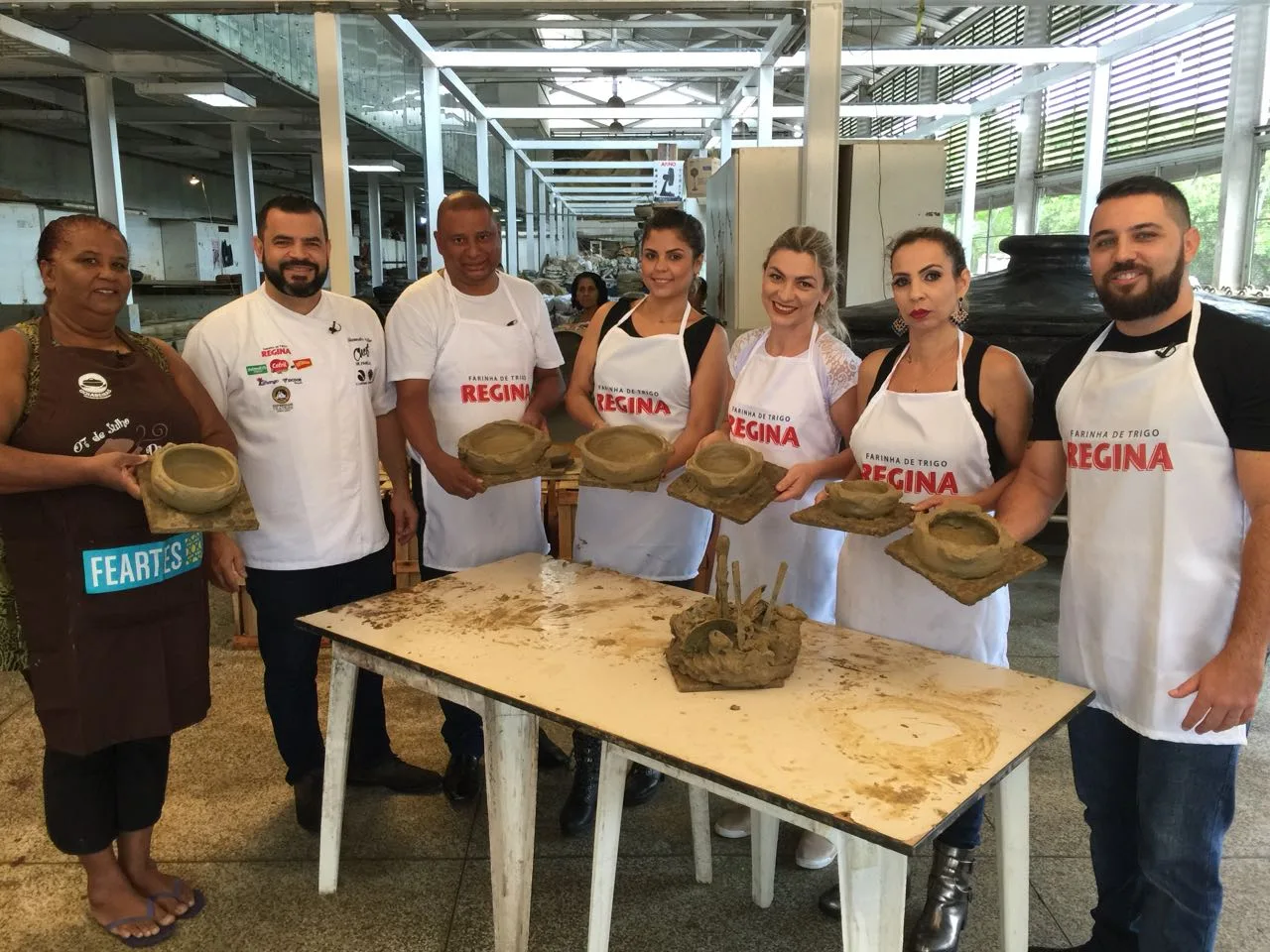 Participantes do Chef de Família visitam a Associação das Paneleiras, em Vitória