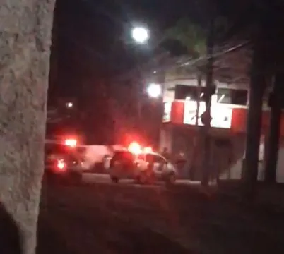 VÍDEO | Suspeita de explosão em agência bancária assusta moradores e mobiliza a polícia