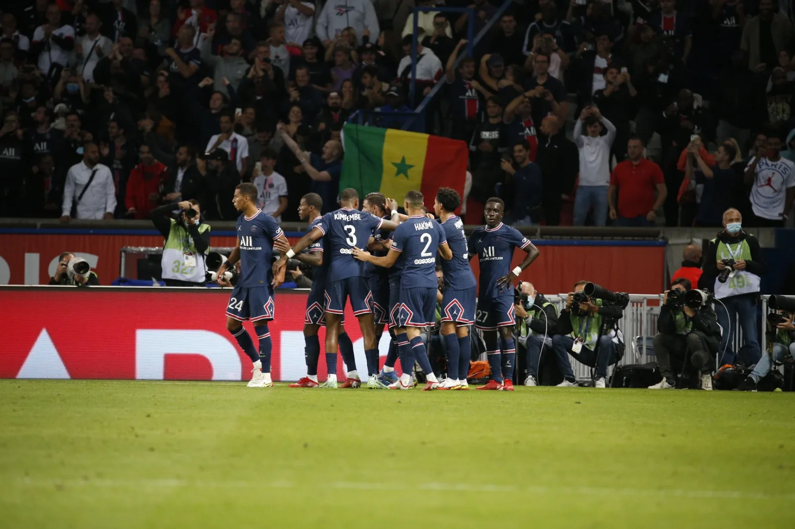 Sem Messi, Mbappé e Neymar, PSG sofre, mas elimina Chateauroux na Copa da França