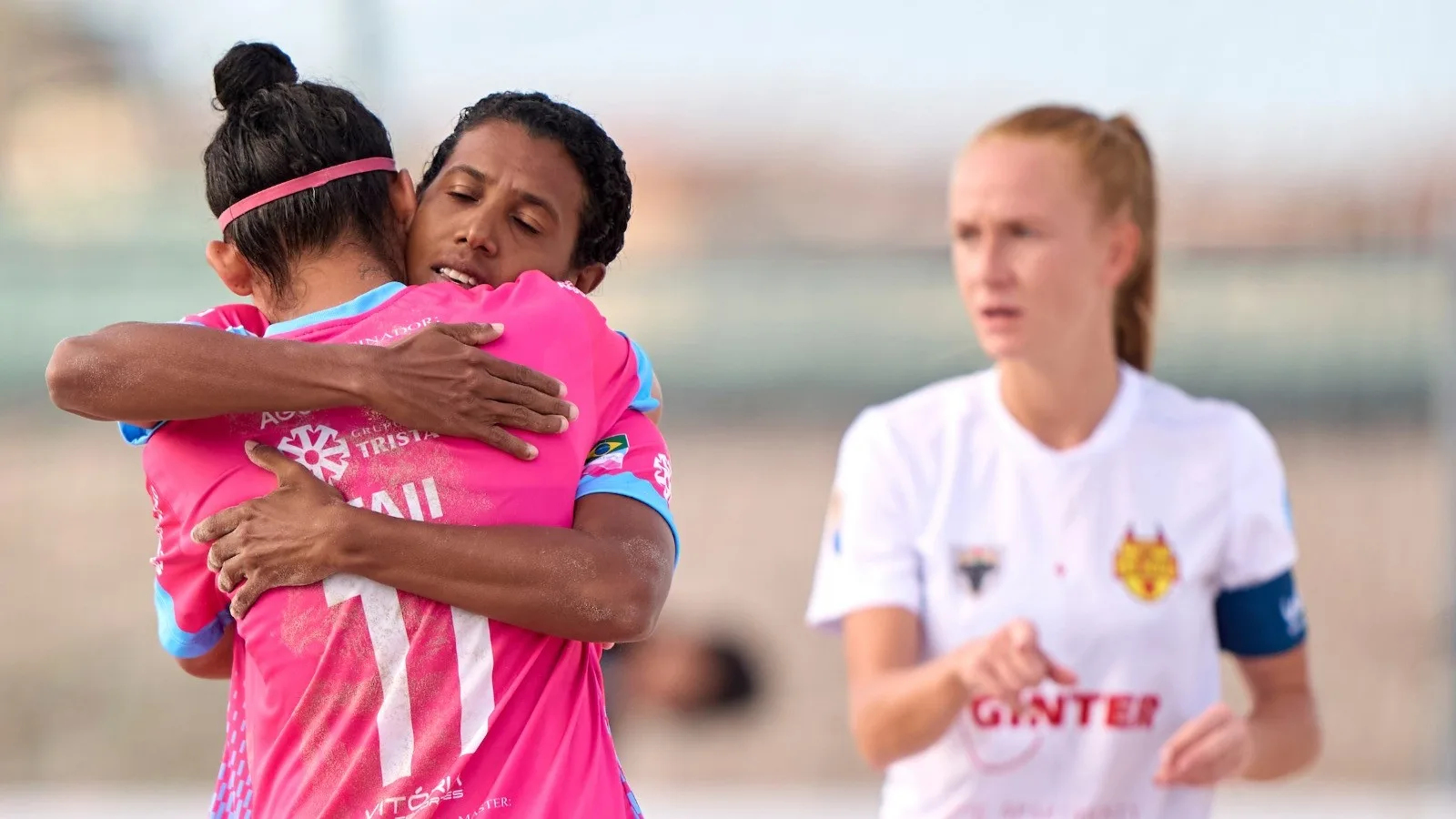 Meninas do São Pedro chegam invictas à semifinal do Mundial de Clubes